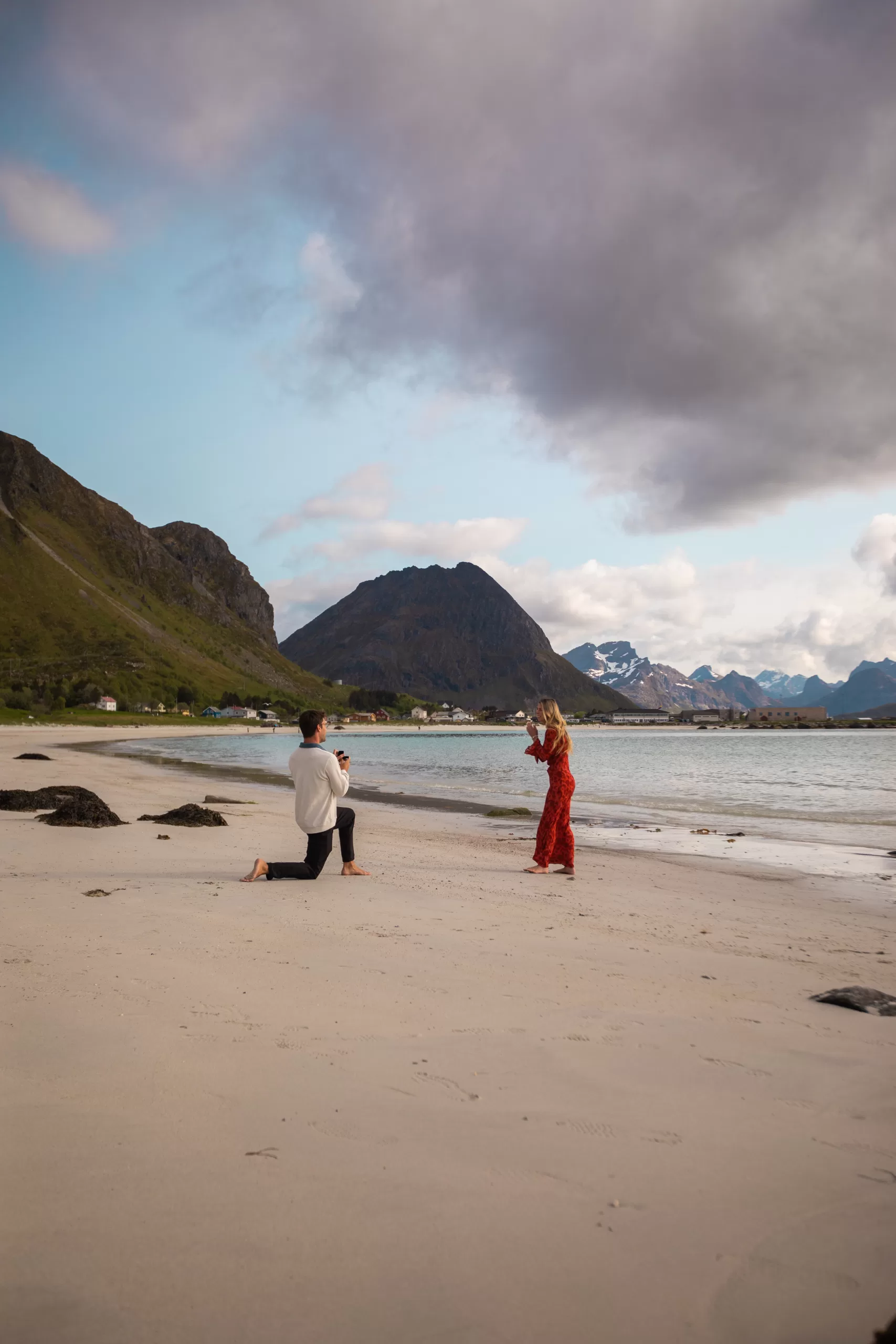 Photographer Lofoten | couple, engagement, wedding, family, portraits photography | Northern Norway